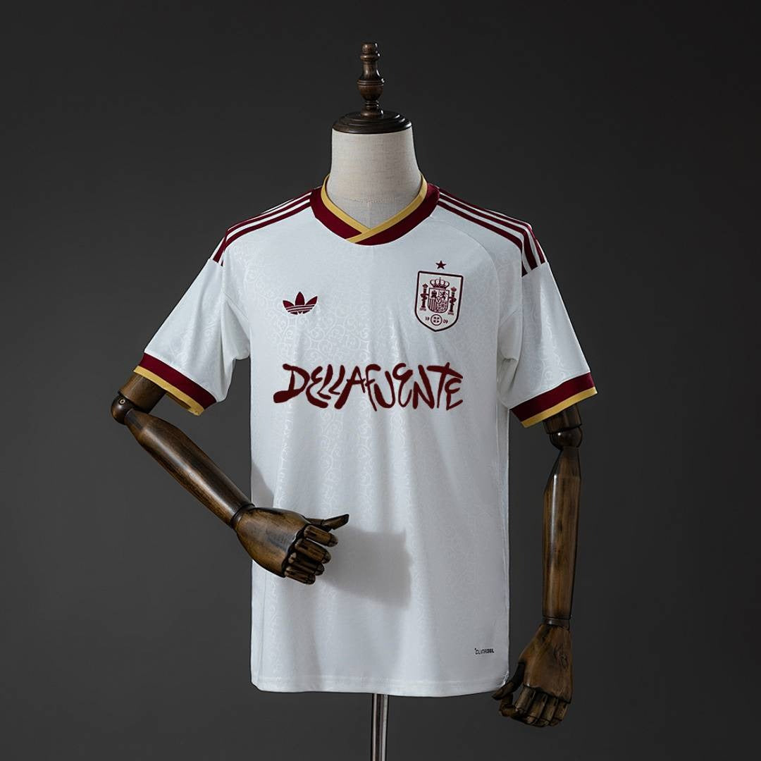 Camiseta Selección Española x DELLAFUENTE